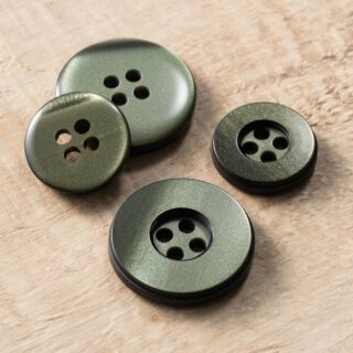 春のスーツってなに？～OPボタンの紹介付き～の画像