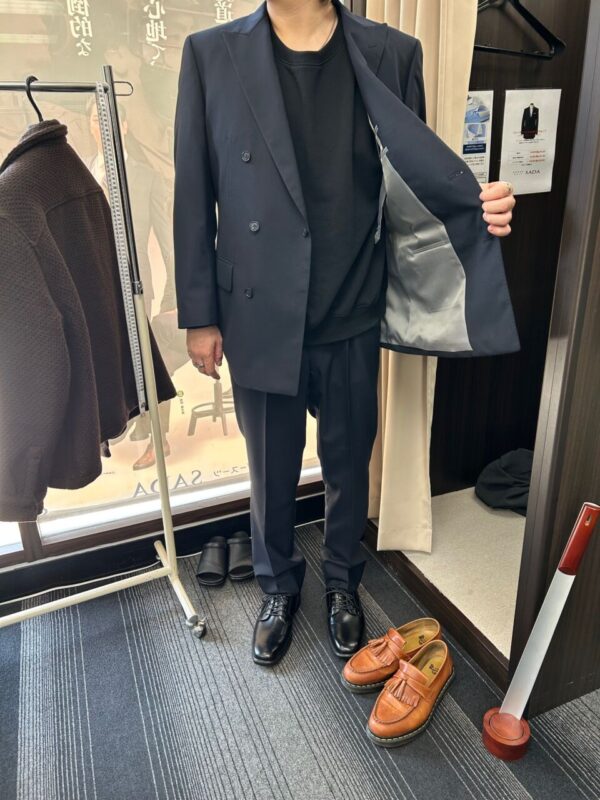 今人気の6×2ダブルのすっきりスーツのアイキャッチ画像