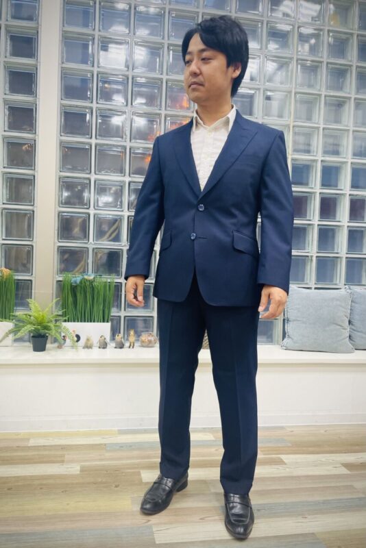 ワントーン明るいブルースーツは春夏のオススメのアイキャッチ画像