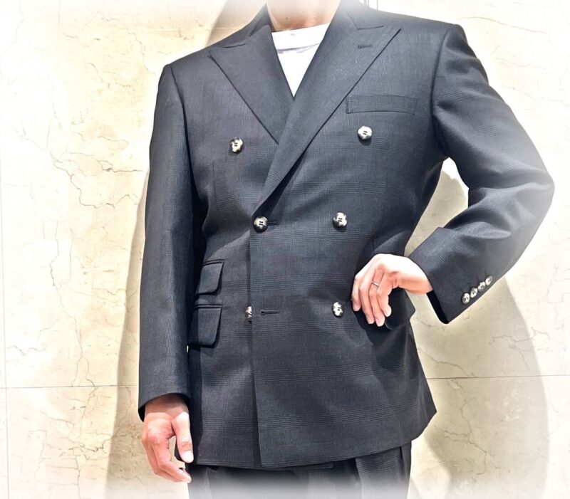 2464 渋いブラウンのダブルブレステッドのアイキャッチ画像