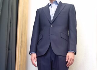 ネイビースーツを自分だけのサイズでお洒落にの画像