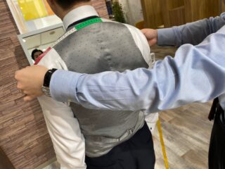 オーダースーツ店で値段が違うのはなぜ？の画像