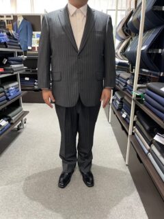 新社会人！ビジネスライクなグレーストライプ柄でお仕立ていただきました～春夏生地で軽い着心地です～の画像