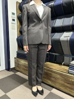クラシックな印象にもなる茶色ベースのチェック柄♪の画像