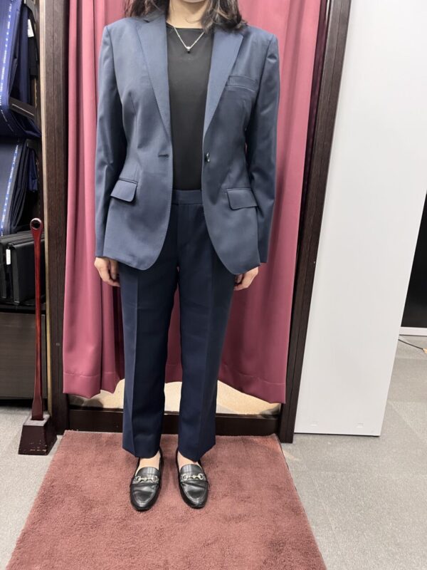艶のあるセミプレーンネイビーのアイキャッチ画像