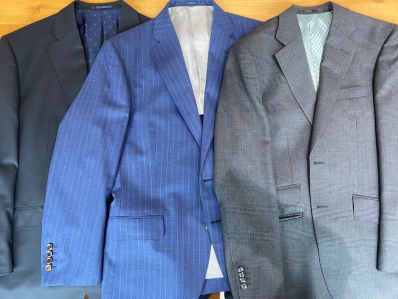 スーツは最低3着あると長持ちします！のアイキャッチ画像