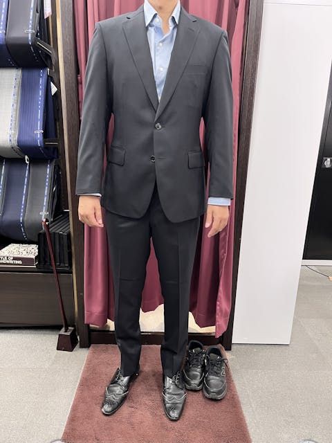 漆黒スーツのアイキャッチ画像
