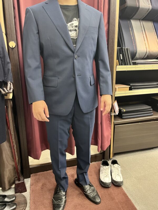鮮やかブルーのアイキャッチ画像