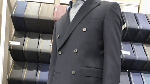 濃紺 織柄スーツのアイキャッチ画像
