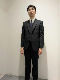 ピークドラペル　3ッ揃えスーツの画像
