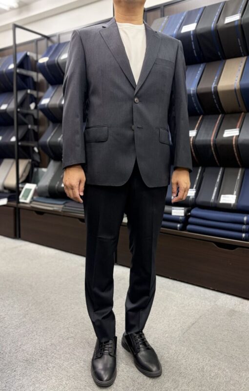実用性と品格を兼ね備えた、万能な1着のアイキャッチ画像