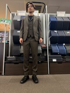 三つ揃えスーツでエレガントに！の画像