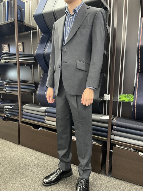 ネイビーの次はグレーかな？のアイキャッチ画像