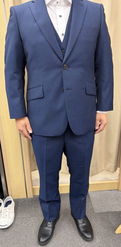 イタリアの美しさ纏う、鮮やかなブルー。のアイキャッチ画像