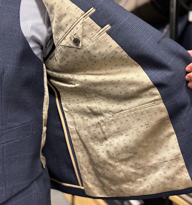 紺系・Wool100％ナチュラルストレッチ素材&チェス柄裏地のアイキャッチ画像