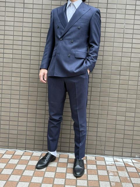 シンプル・定番だからこそ差がつく、ネイビー格子のアイキャッチ画像