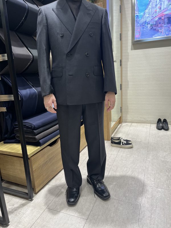 ゆったりとしたストレートシルエットの素敵な1着が仕上がりました！のアイキャッチ画像
