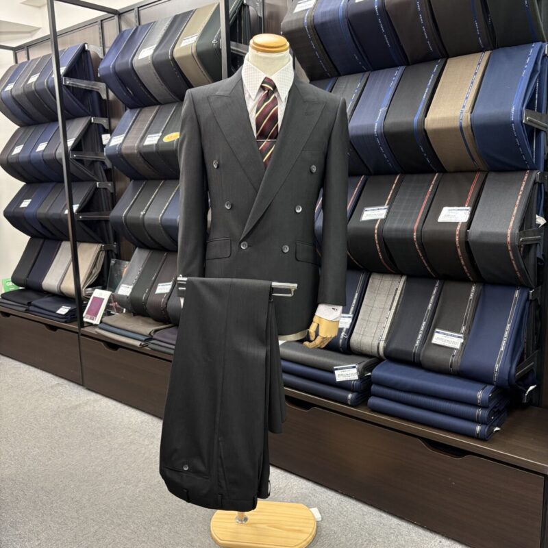 新作サンプルスーツのご紹介2のアイキャッチ画像