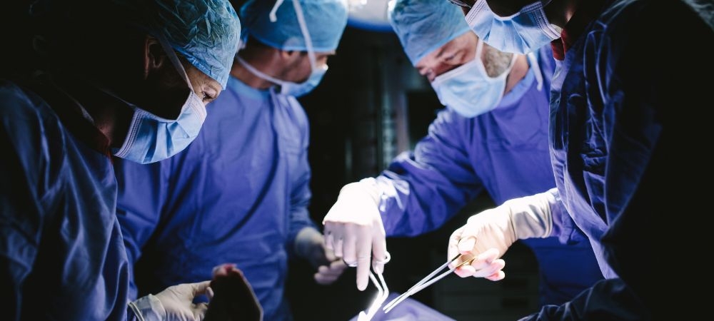 What are the psychological effects of receiving or donating an organ?