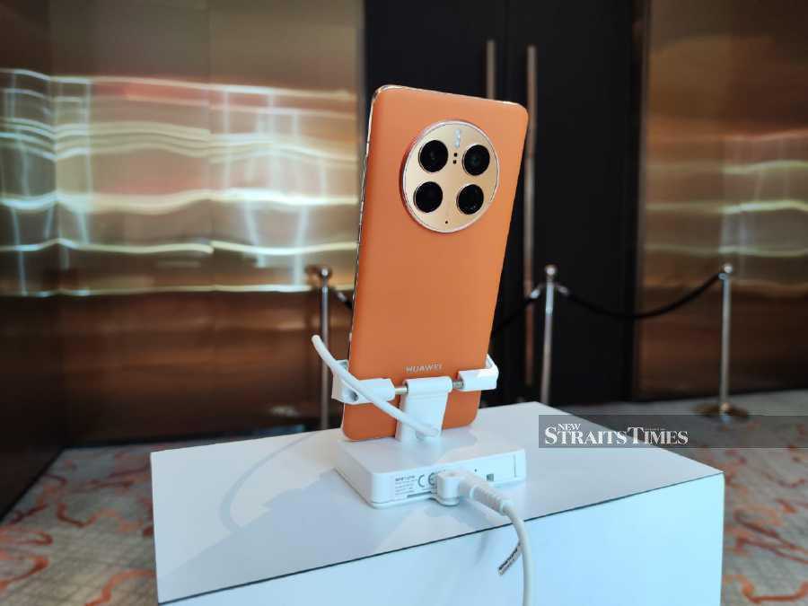 TECH: Huawei unveils Mate 50 series