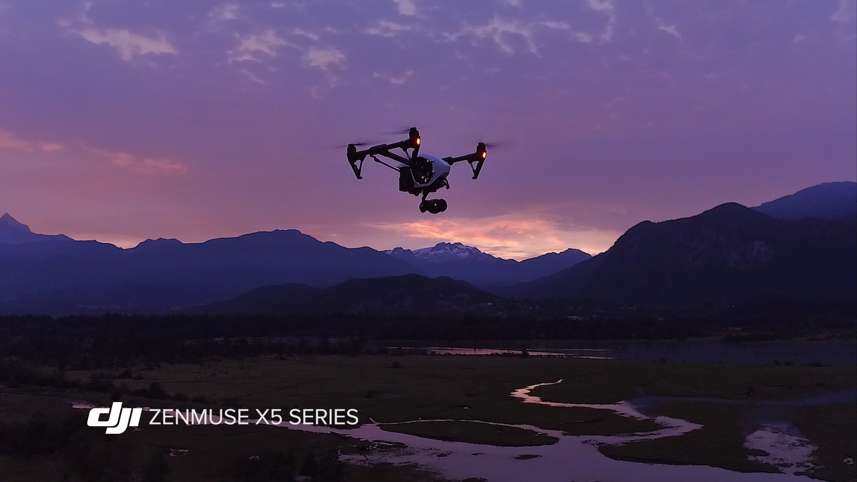 Квадрокоптер в воздухе. Сервер чтобы научиться летать на коптере. Где можно летать на квадрокоптере. Ванна квадрокоптер. Ванна квадрокоптер.