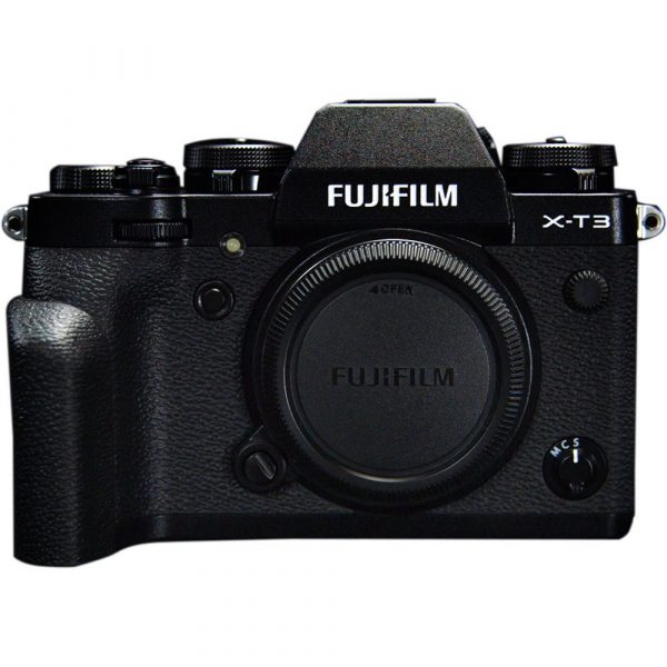 Fujifilm has joined the announcement streak of the month and jumped on board with their announcement of their new mirrorless fourth generation X-T3.