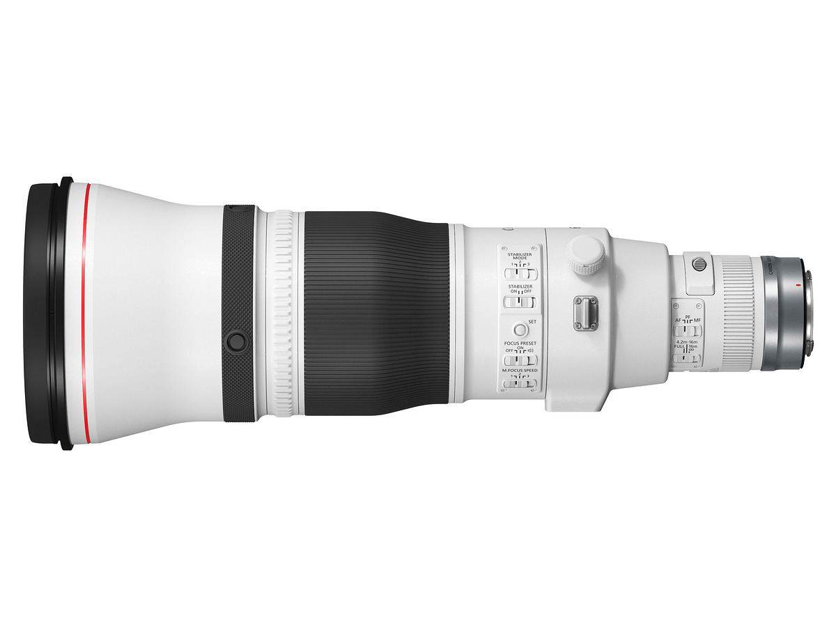 THE RF 600MM F4L IS USM LENS side view 1