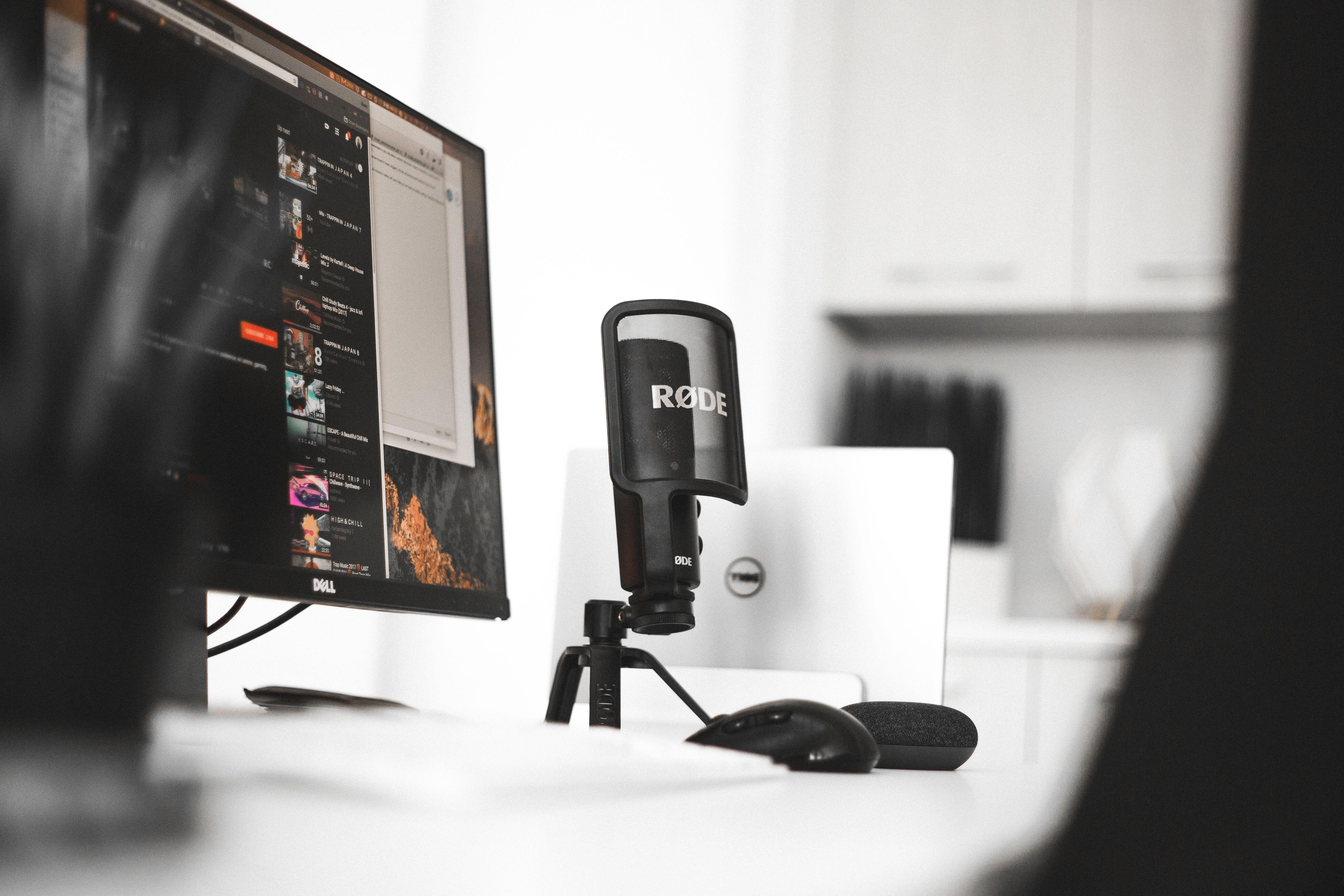 Selecting the Right Podcasting Microphone