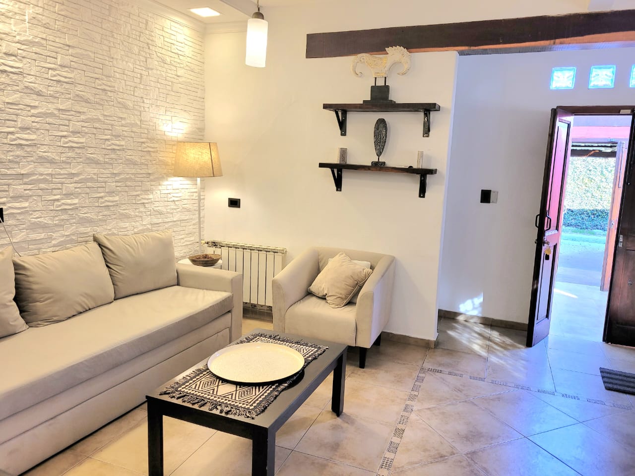 Mona Suites