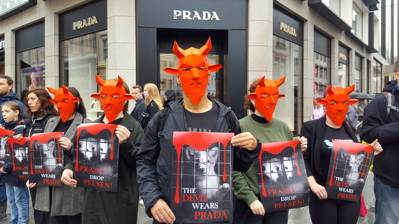 Prada sprzedaż futer