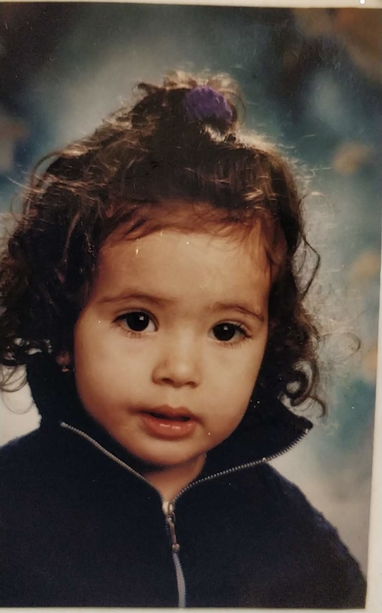 Fatima Ouhendi childhood picture - Business developer at OUispeak Solutions