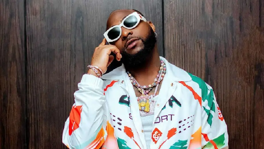 ‘My wife will kill me’ – Davido replies woman asking him to follow her on Instagram [VIDEO]