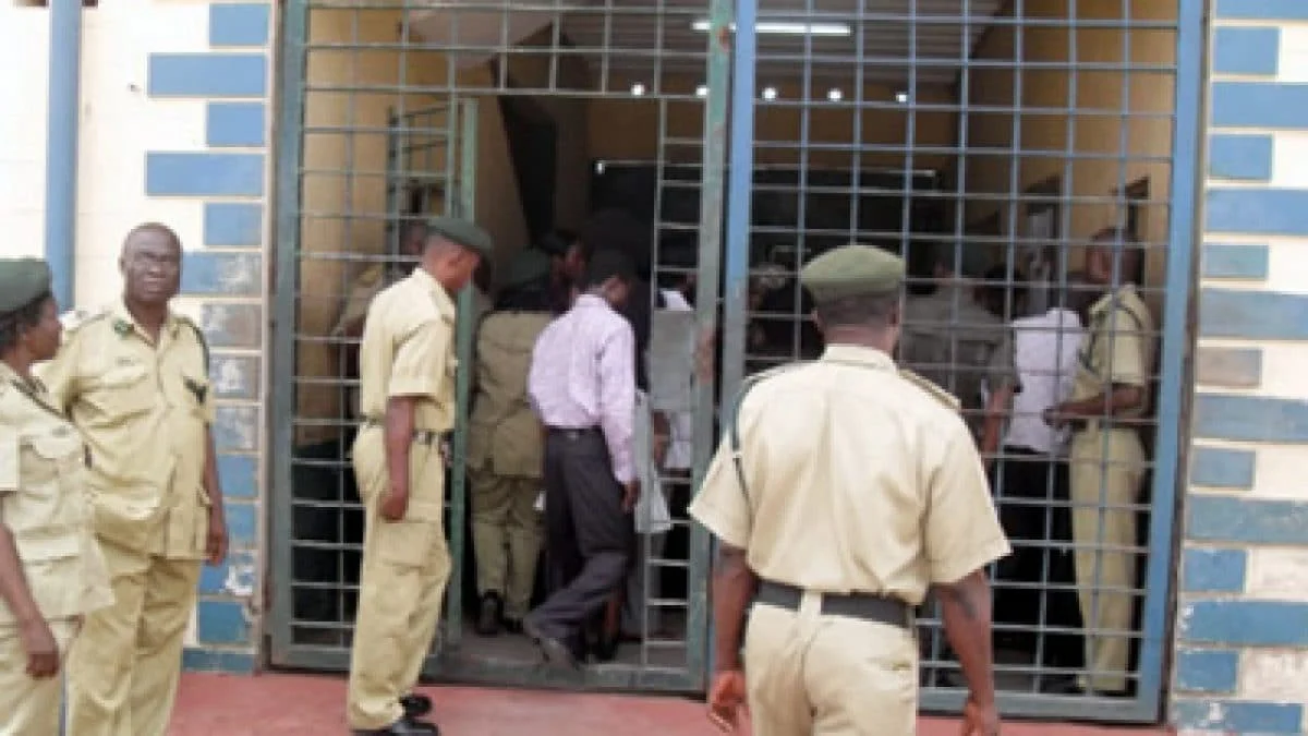 Human rights lawyer decries alarming number of inmates in Nigerian prisons