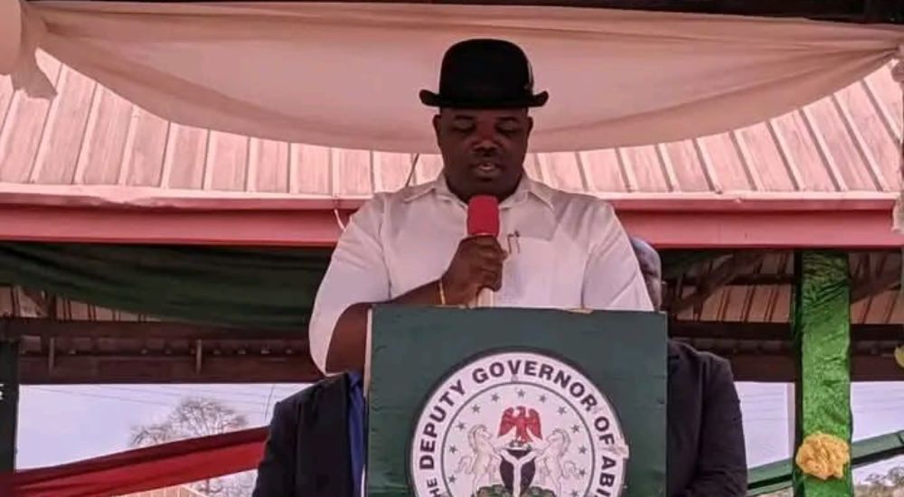 Abia Deputy Gov Decorates Newly Promoted Security Aides