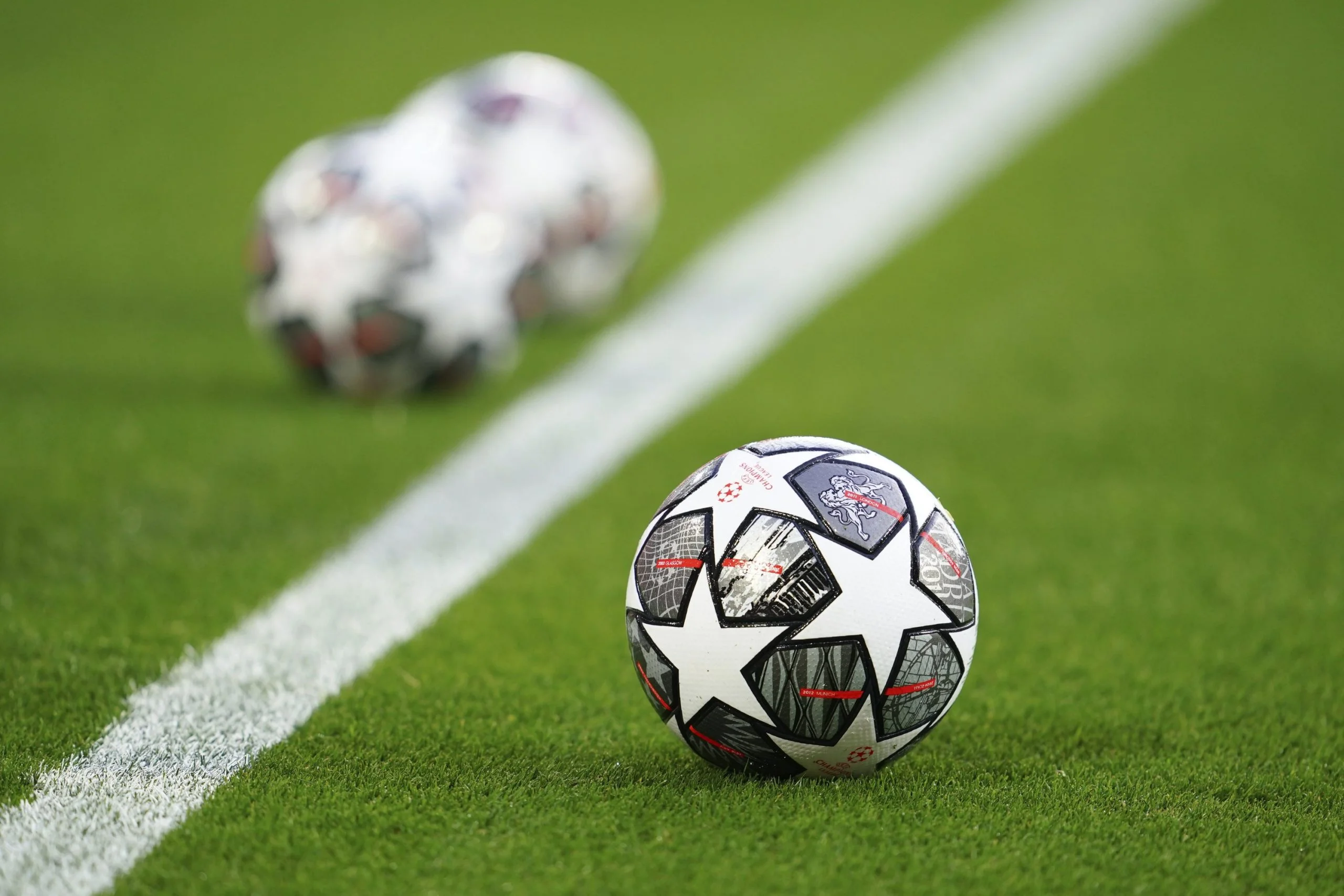 EPL: Unbelievable, mindblowing squad – Anders Limpar names club to win treble next season