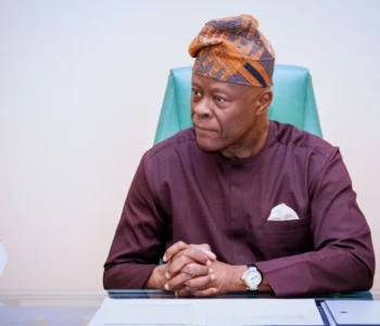 Federal Govt bars MDAs from awarding contracts without warrant