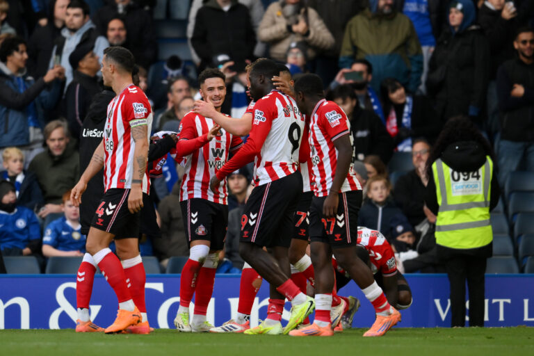 Sunderland stun Chelsea to go second in Premier League table Sunderland stun Chelsea to go second in Premier League table