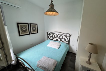 Photo Gallery - Image 11