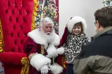 Fox Chapel sparkles during annual Light Up event