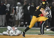 2025 WPIAL 6A football championship breakdown: Central Catholic vs. North Allegheny