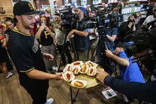 Pirates pitcher Paul Skenes turns pitchman in surprise appearance at gas station
