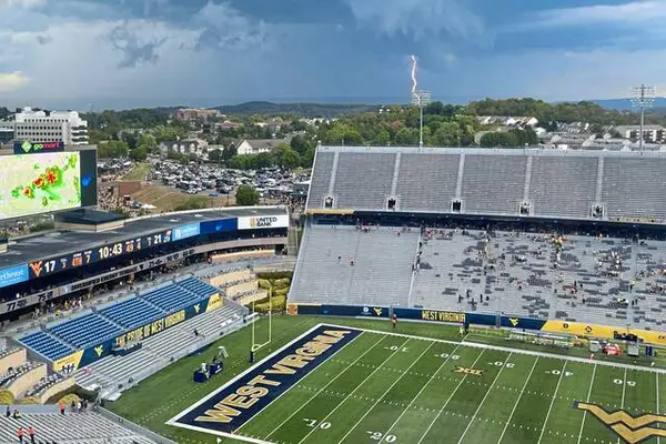 Despite Neal Brown's firing, West Virginia signs 21 to 2025