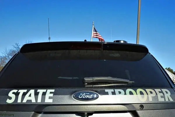 State trooper shoots suspect in Pittsburgh following pursuit of stolen car