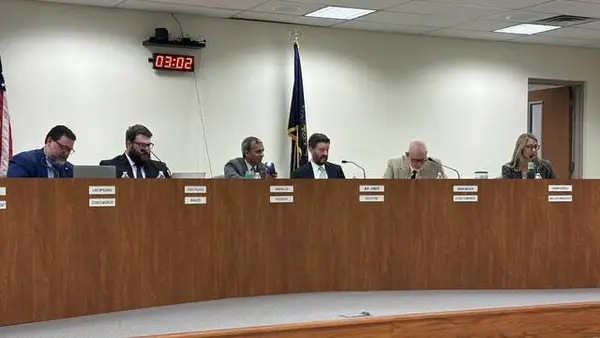 Franklin Park votes to place government commission study question on November ballot