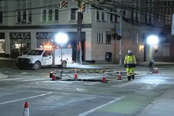 2 large holes close North Craig Street in Oakland