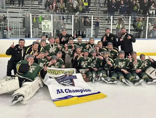 Penn-Trafford wins 1st state hockey title, Seneca Valley, Quaker Valley complete PIHL sweep