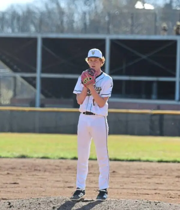 A-K Valley athletes of the week: Plum’s Carly Venanzi, Valley’s Dom Dunkel