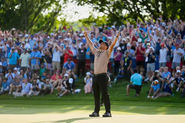 Jon Rahm WITB: 2023 Masters – Stadium Golf Center