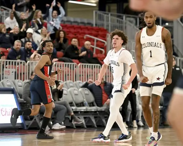 Robert Morris basketball loses players to portal, receives