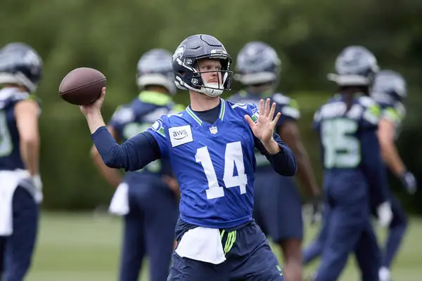 Seahawks QB Sam Darnold learning new city, offense with plenty of support